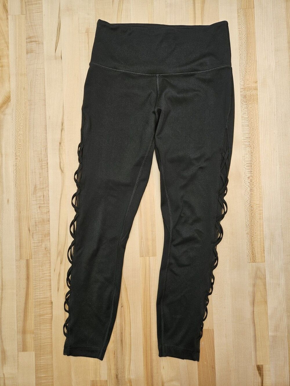 Victoria's Secret Incredible Essential Legging Black Lace Up Details Size 10 170